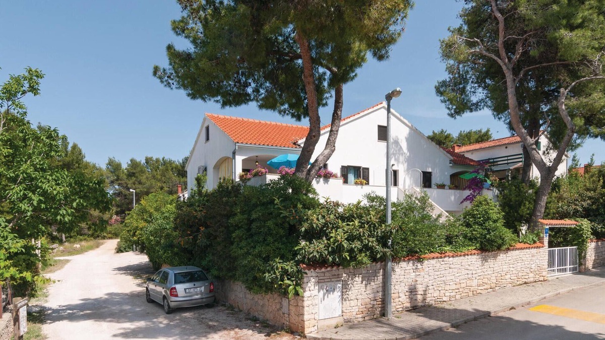 Mirce Apartment | 2 bedroom cozy apartment in Supetar