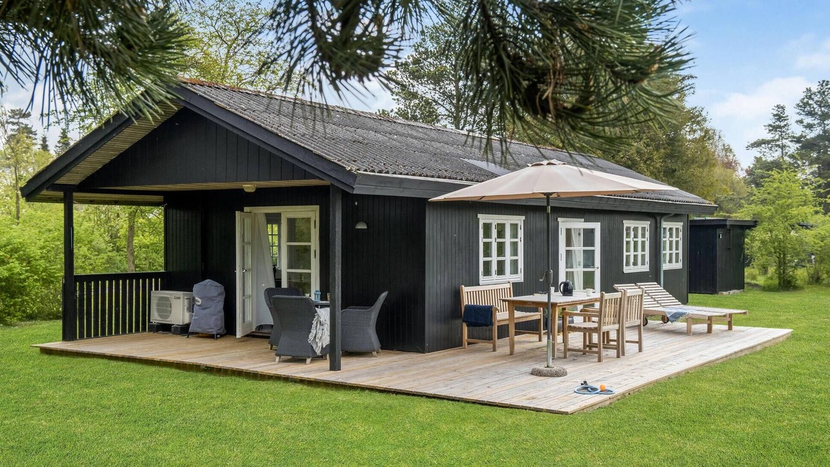 Næsby Strand House | 2 bedroom cozy home in Nakskov