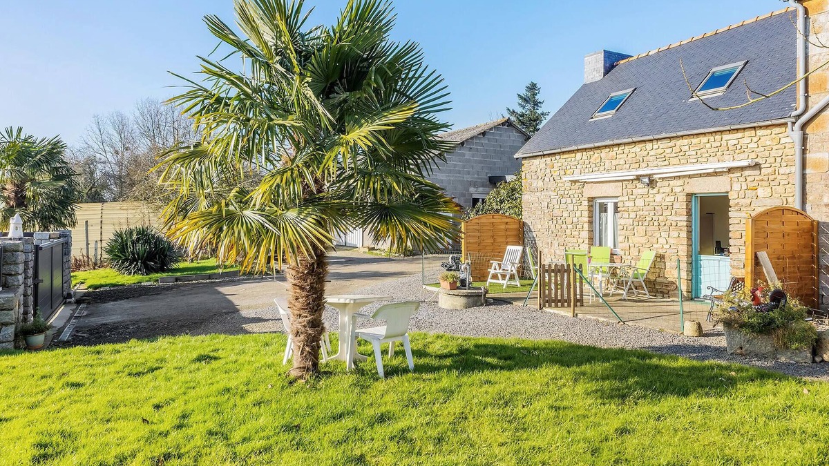 Le Ferre House | 2 bedroom cozy home in Le Ferré