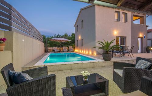 Kras House | 2 Bedroom Cozy Home In Kras