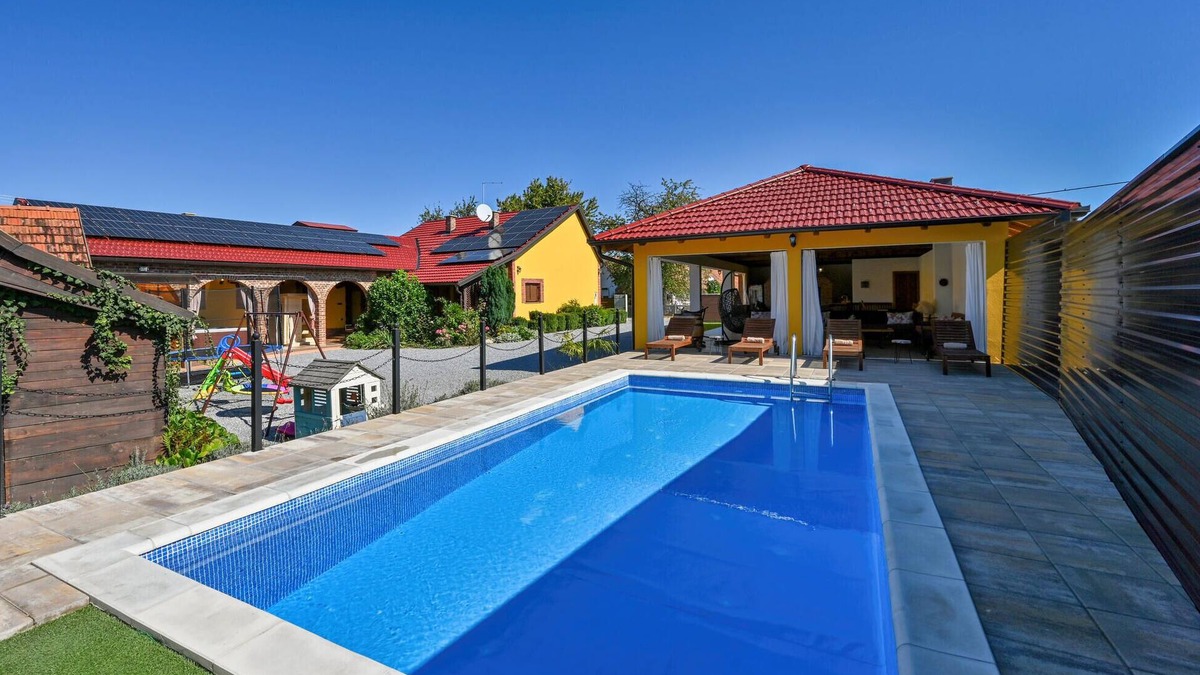 Velika Trnovitica House | 2 bedroom cozy home in Gornja Ploscica