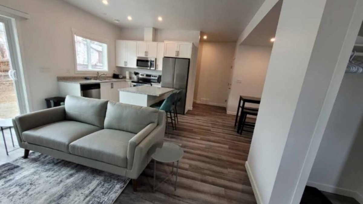 Prince George House | 2 bedroom cozy suite