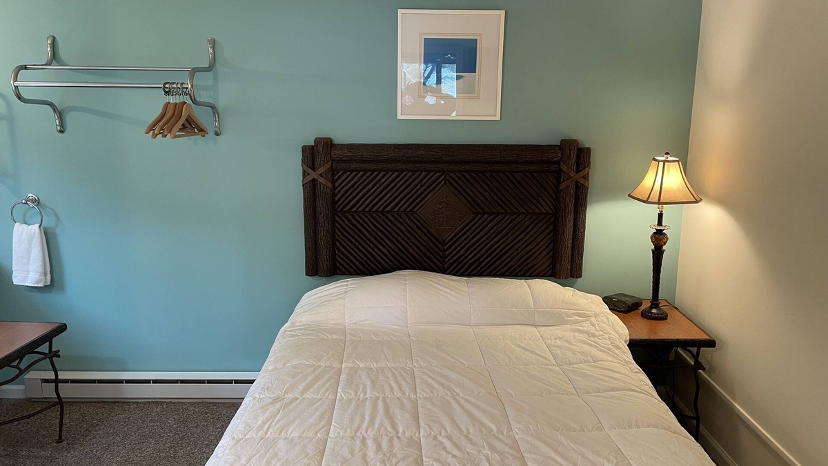 Lake George Condo | 2 Bedroom Deck Suite on Lake George