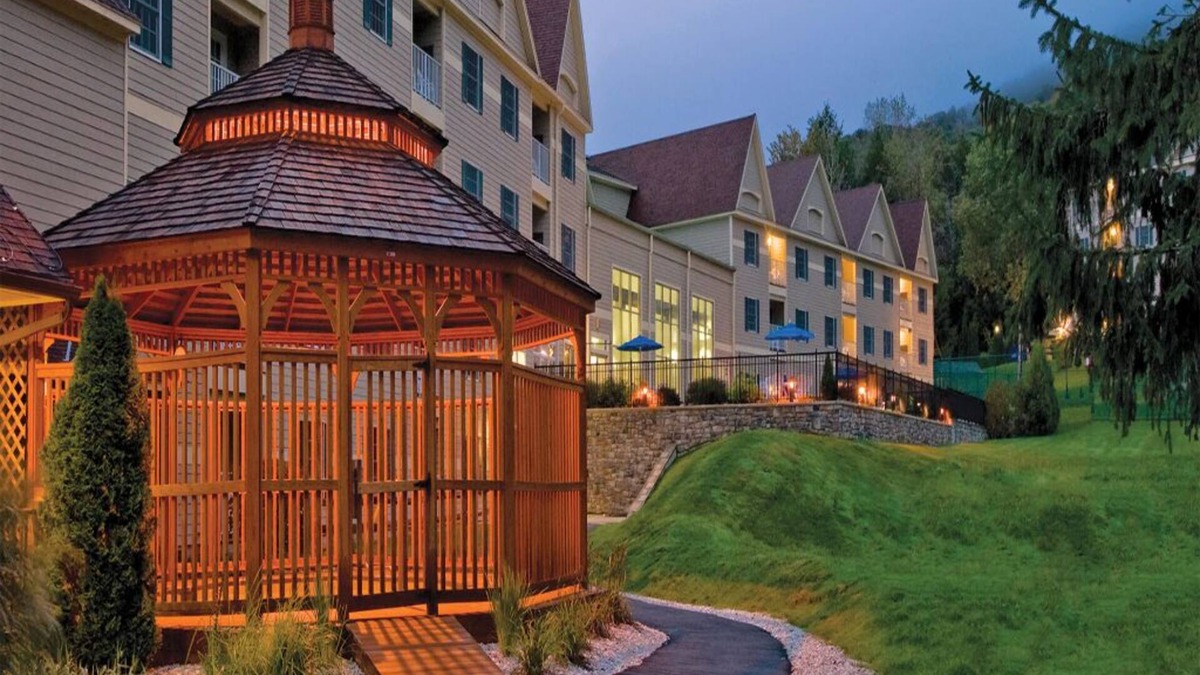 Hancock Condo | 2 Bedroom Deluxe Condo at Bentley Brook, Jiminy Peak Ski Mountain!