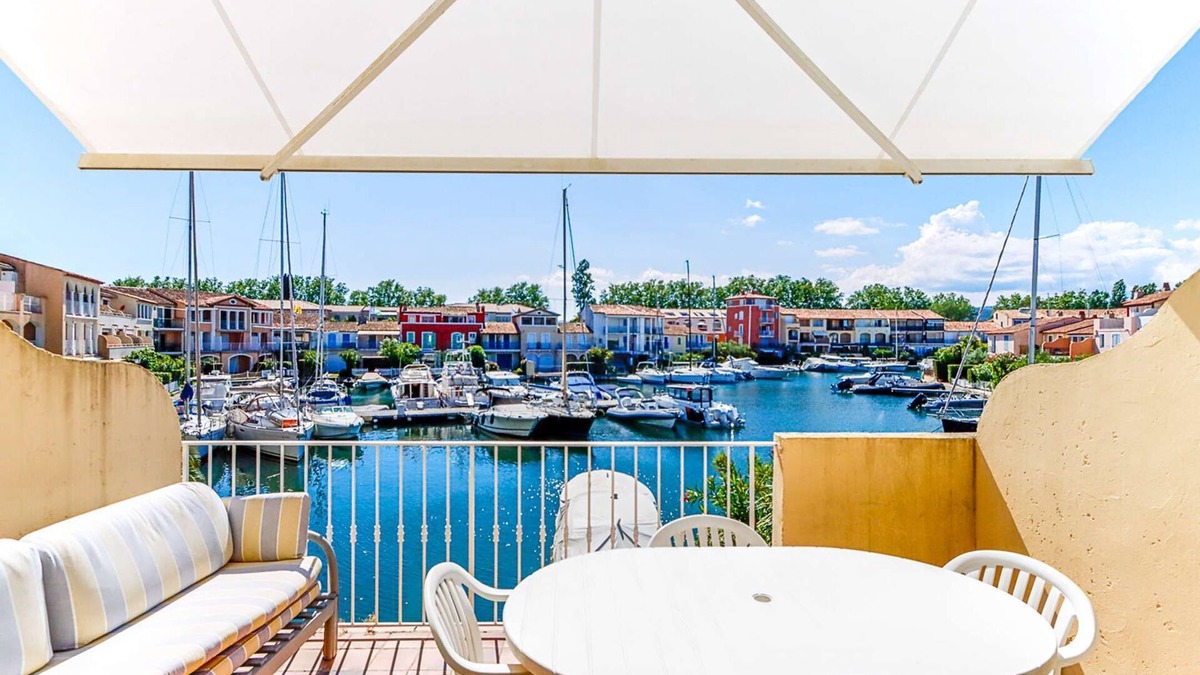 Port Grimaud Apartment | 2-bedroom duplex apartment in Port Grimaud - Terrace with canal view, WIFI