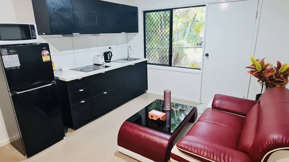 Slacks Creek House | 2 Bedroom Entire Unit