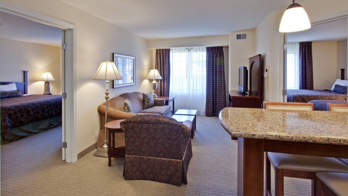 Indianapolis Condo | 2 Bedroom | Free Breakfast, Pool Access