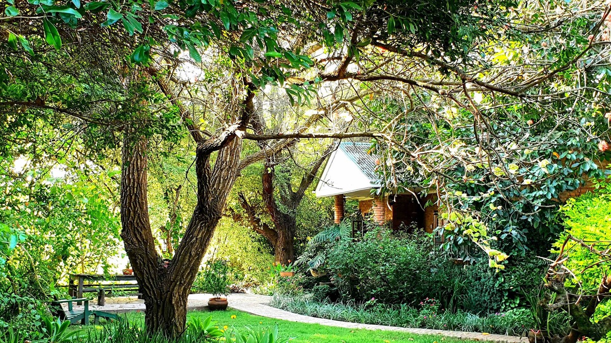 Arusha Cottage | 2 BEDROOM GARDEN COTTAGE ON WILDLIFE ESTATE
