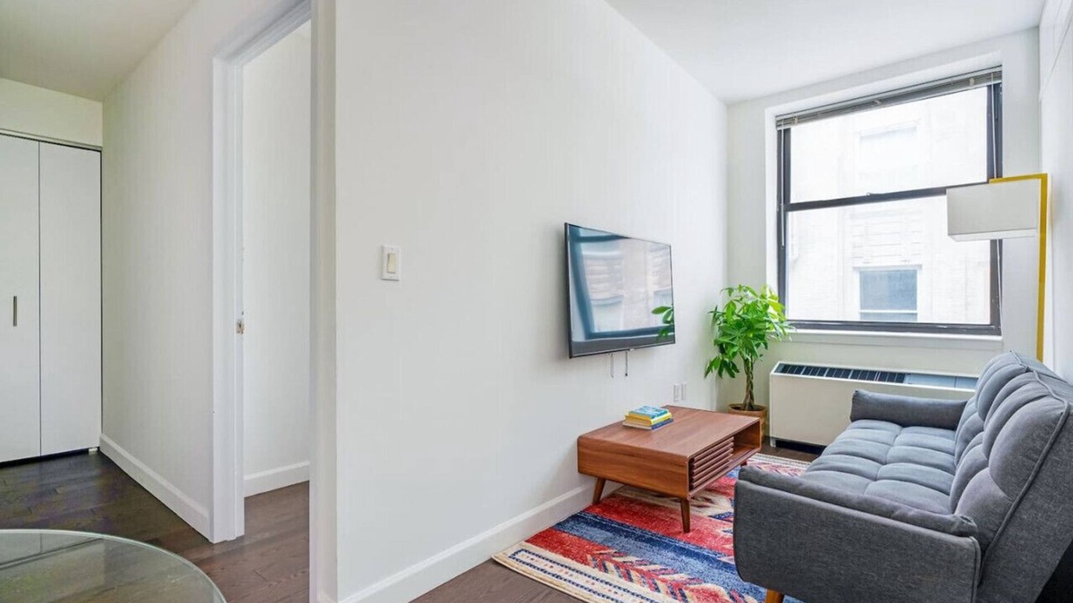 Financial District Apartment | 2 Bedroom Gem in Financial