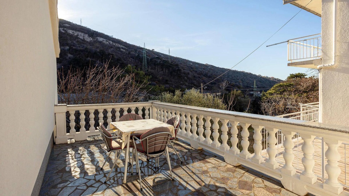 Veljun Primorski Apartment | 2 bedroom gorgeous apartment in Knezica