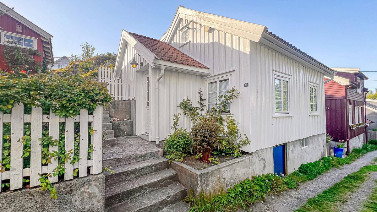 Grimstad House | 2 bedroom gorgeous home in Grimstad