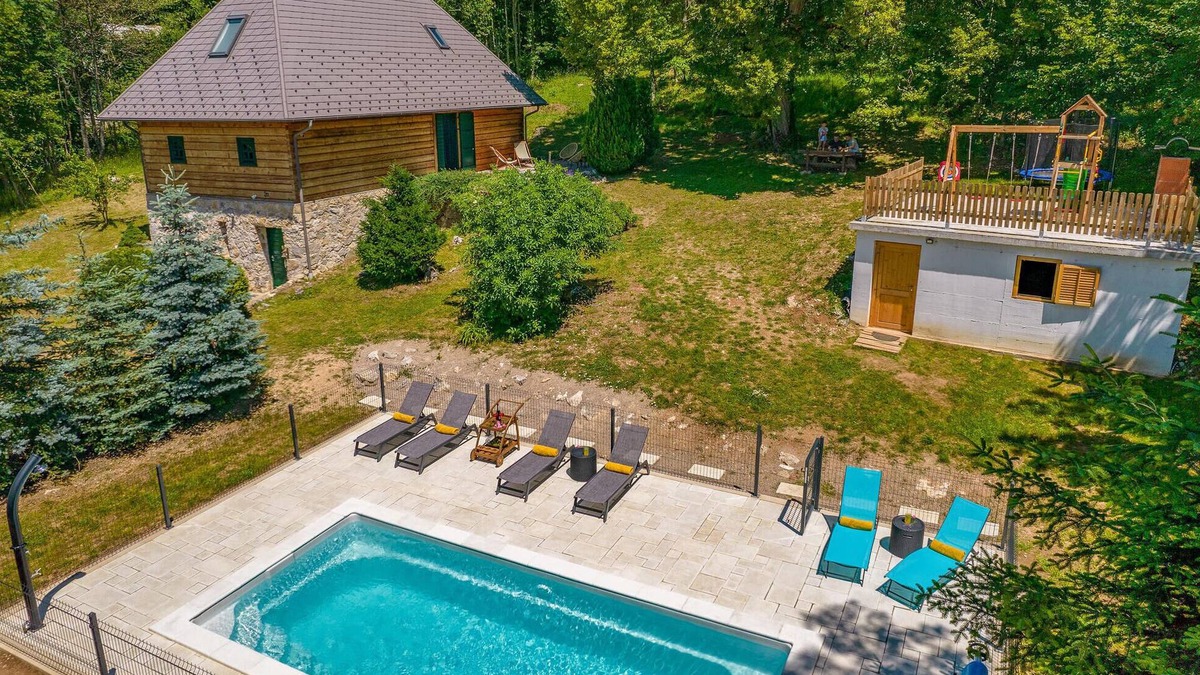Frkasic House | 2 bedroom gorgeous home in Frkasic