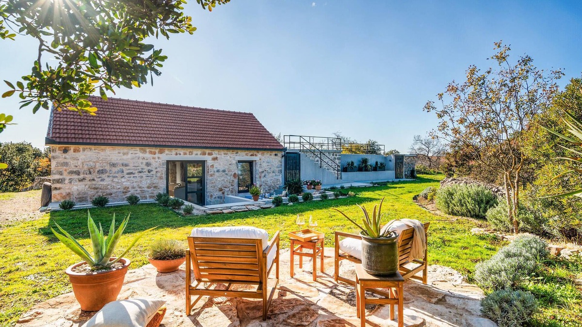 Gdinj House | 2 bedroom gorgeous home in Gdinj