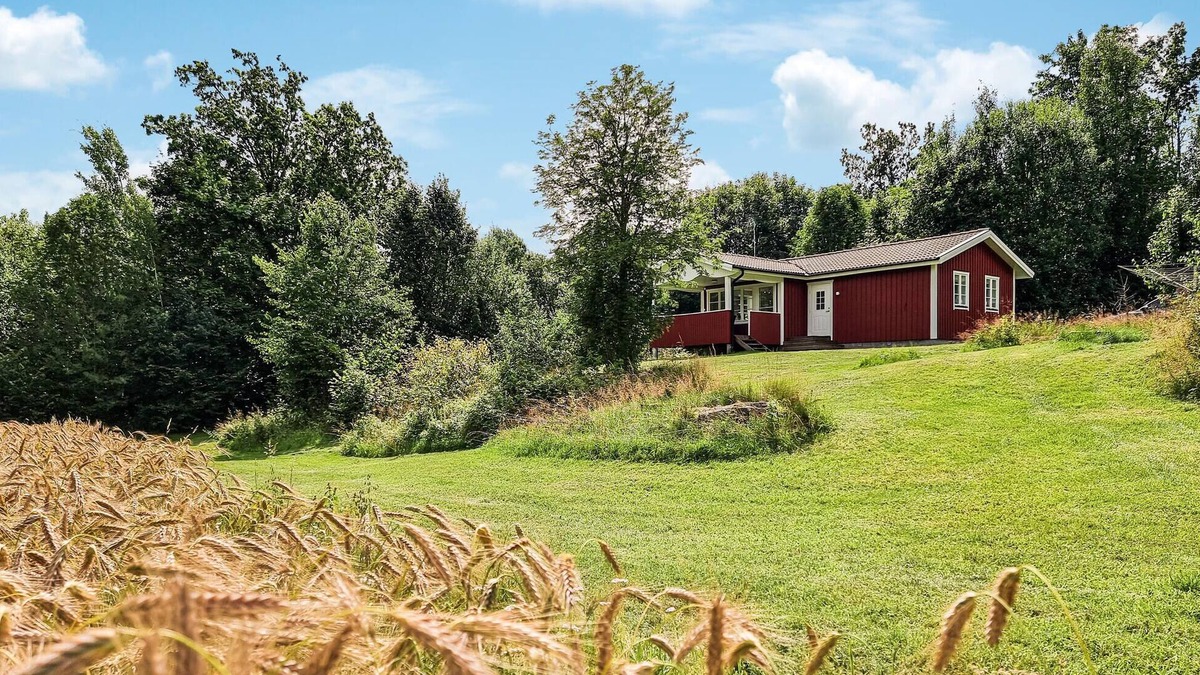 Bojeryd House | 2 bedroom gorgeous home in Broaryd