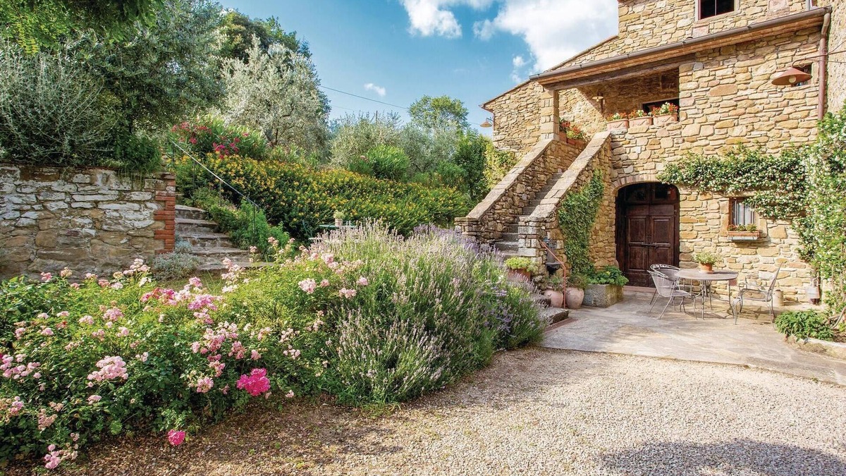 Ponte Buriano House | 2 bedroom gorgeous home in Ruscello AR