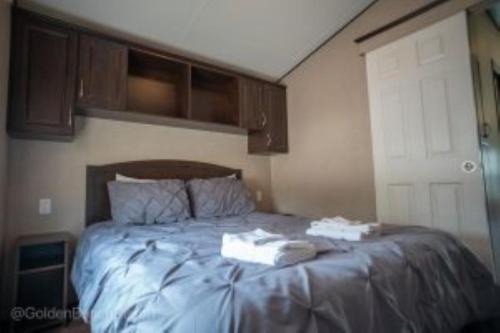 Roseneath House | 2 Bedroom Harbor Front Cottage 3