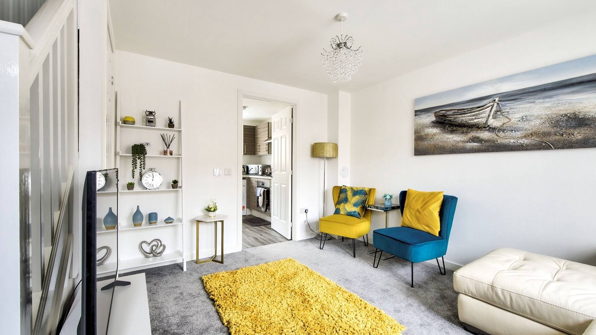 Bonnybridge House | 2-Bedroom Holiday Home With Private Garden & Parking
