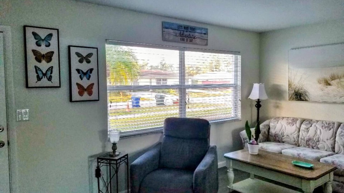 Venice Gardens House | 2-bedroom home in amazing Venice-sleep 6