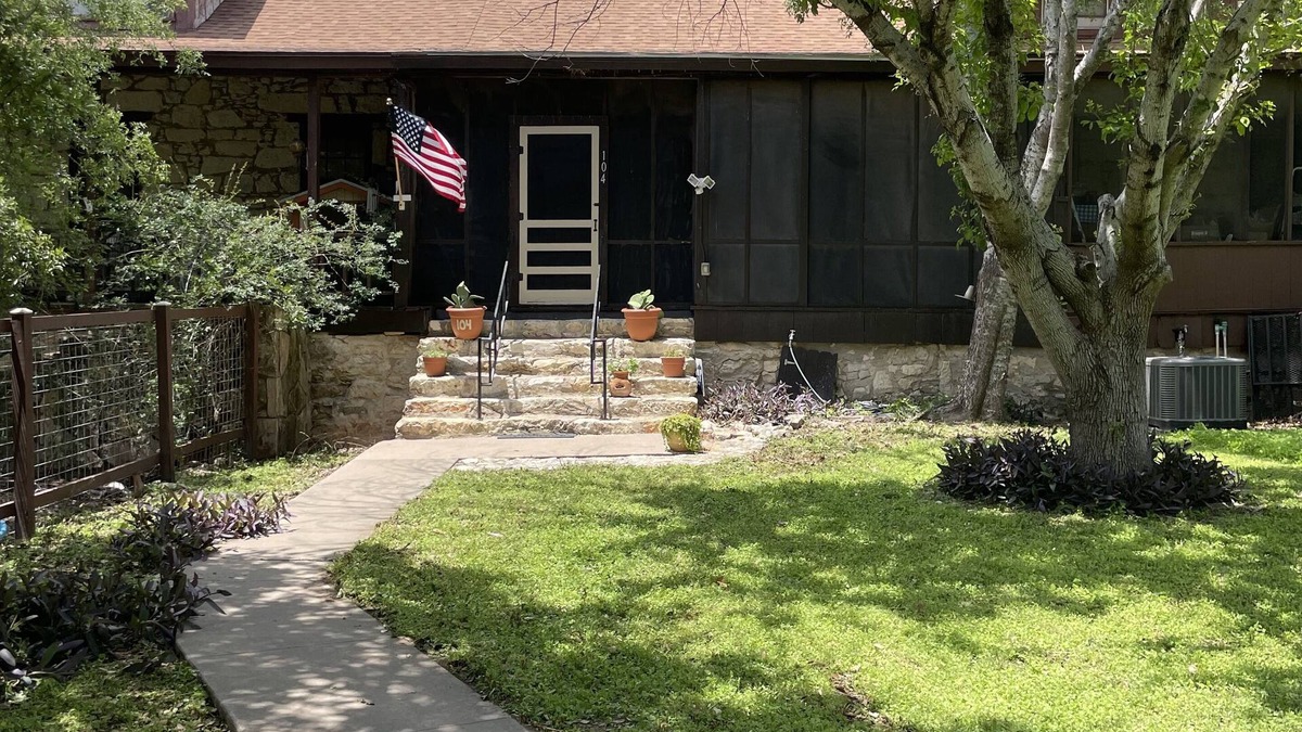 Brackettville House | 2 Bedroom home on the Historical Fort Clark Springs