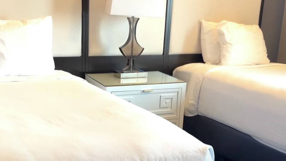 Anaheim Resort Apartment | 2-bedroom hotel suites with WiFi, and Full kitchen. Close to Disneyland
