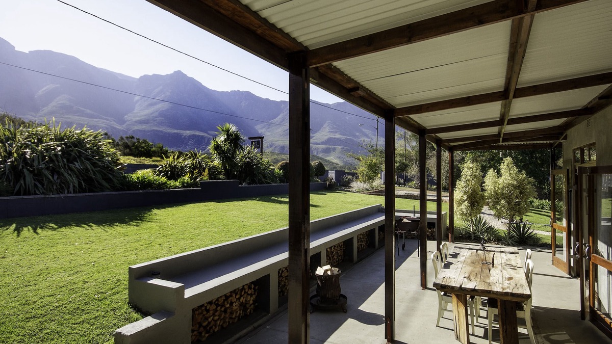 Swellendam House | 2 bedroom house @ A Hilltop Country Retreat in Swellendam