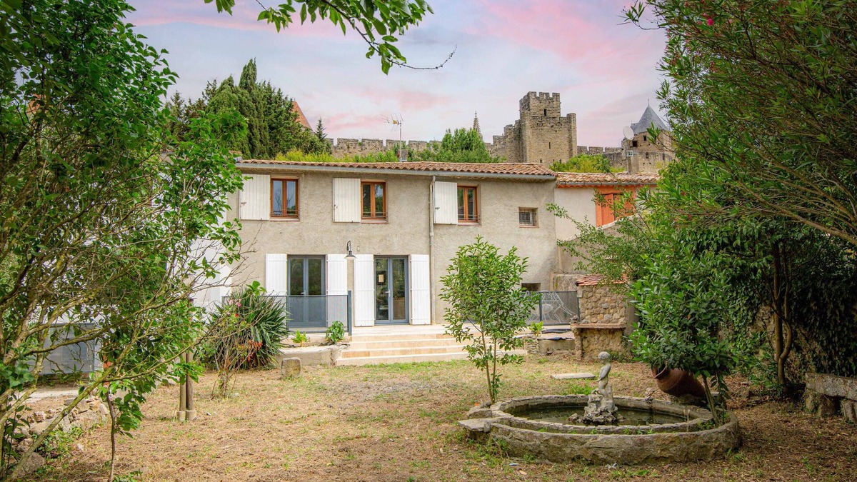 City of Carcassonne House | 2-bedroom house at the foot of the city