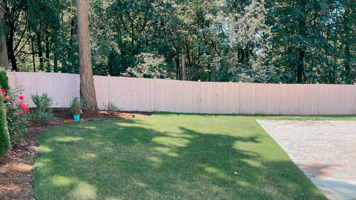 Kent House | 2-bedroom house in Kent with WiFi, AC & Huge tiled backyard