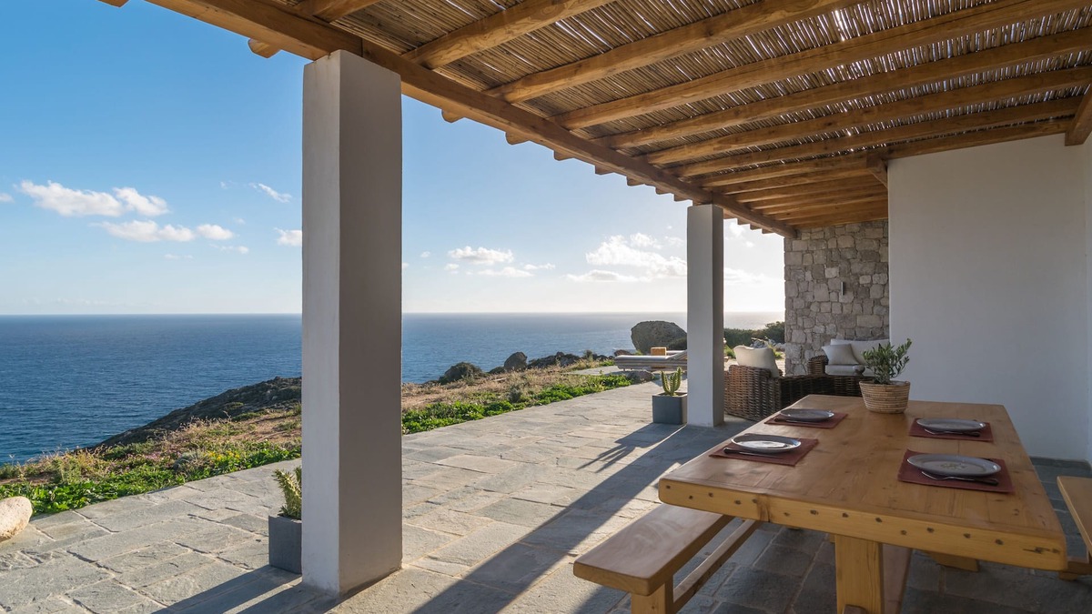 Milos House | 2-Bedroom House in Milos with Unforgettable Aegean Sea Views
