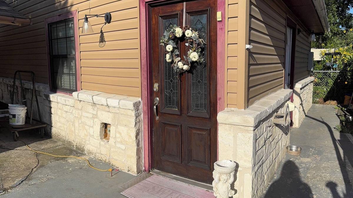 Pecan Valley House | 2-bedroom house in phenomenal San Antonio near downtown. Historic beautiful area