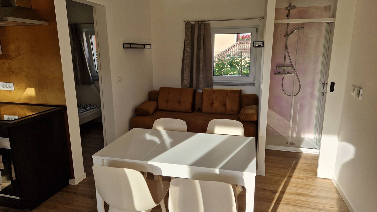 Mozirje House | 2-bedroom house, kitchen, sauna, wi-fi, TV, terrace, firepit, garden, parking.n