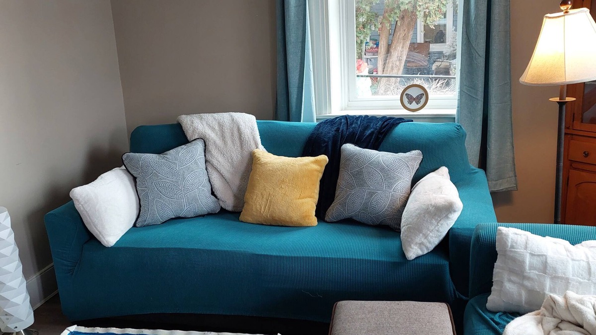 New Cumberland House | 2-bedroom house - bring the pets!