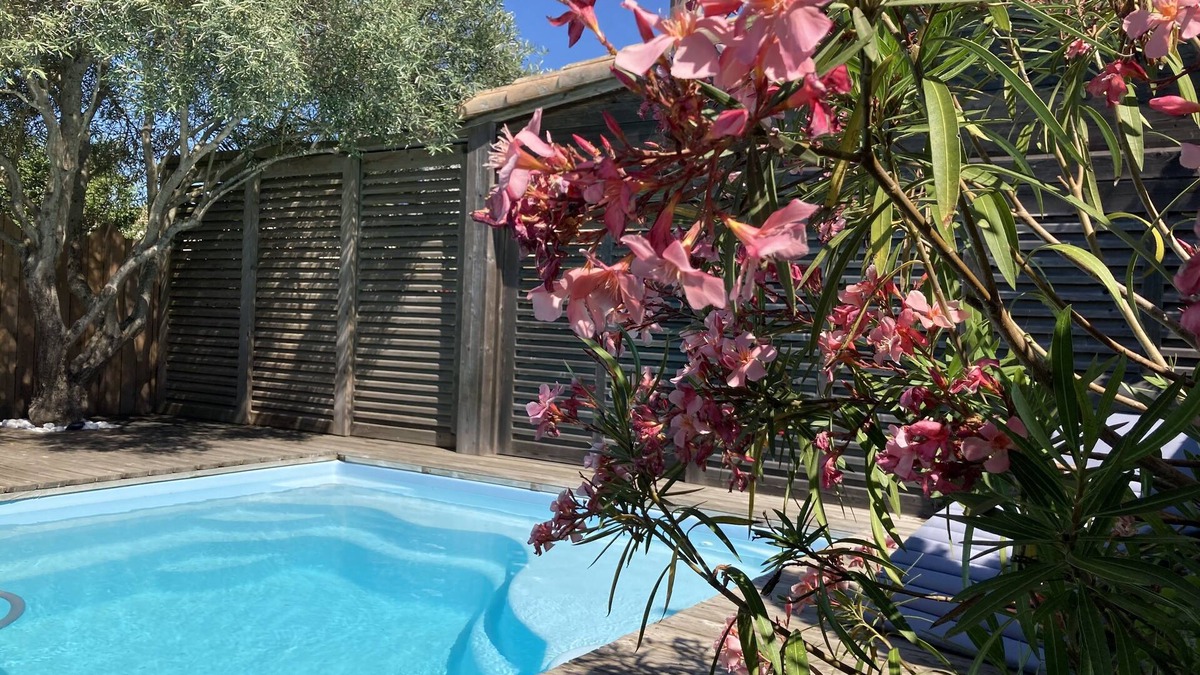 Angoulins House | 2 bedroom HOUSE with PRIVATE POOL in a quiet area, near the SEA and LA ROCHELLE