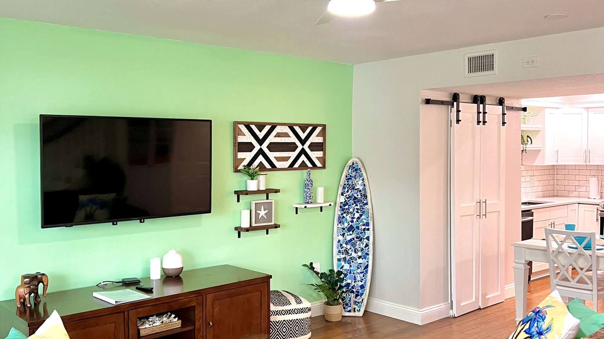 Interchange Square House | 2-bedroom in Melbourne Beach with walking access to beach. Perfect location
