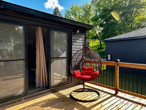 Harwood House | 2-bedroom Lake Front Cottage in Harwood ON #1