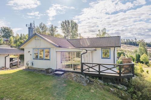 Vasterlanda Villa | 2 bedroom Lake house