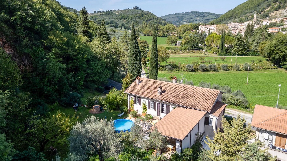 Foligno House | 2 bedroom lovely home in Foligno PG