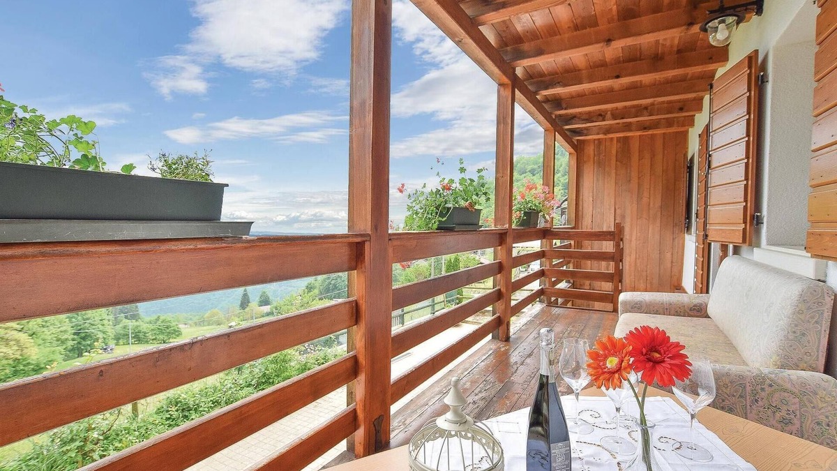 Lamon House | 2 bedroom lovely home in Lamon
