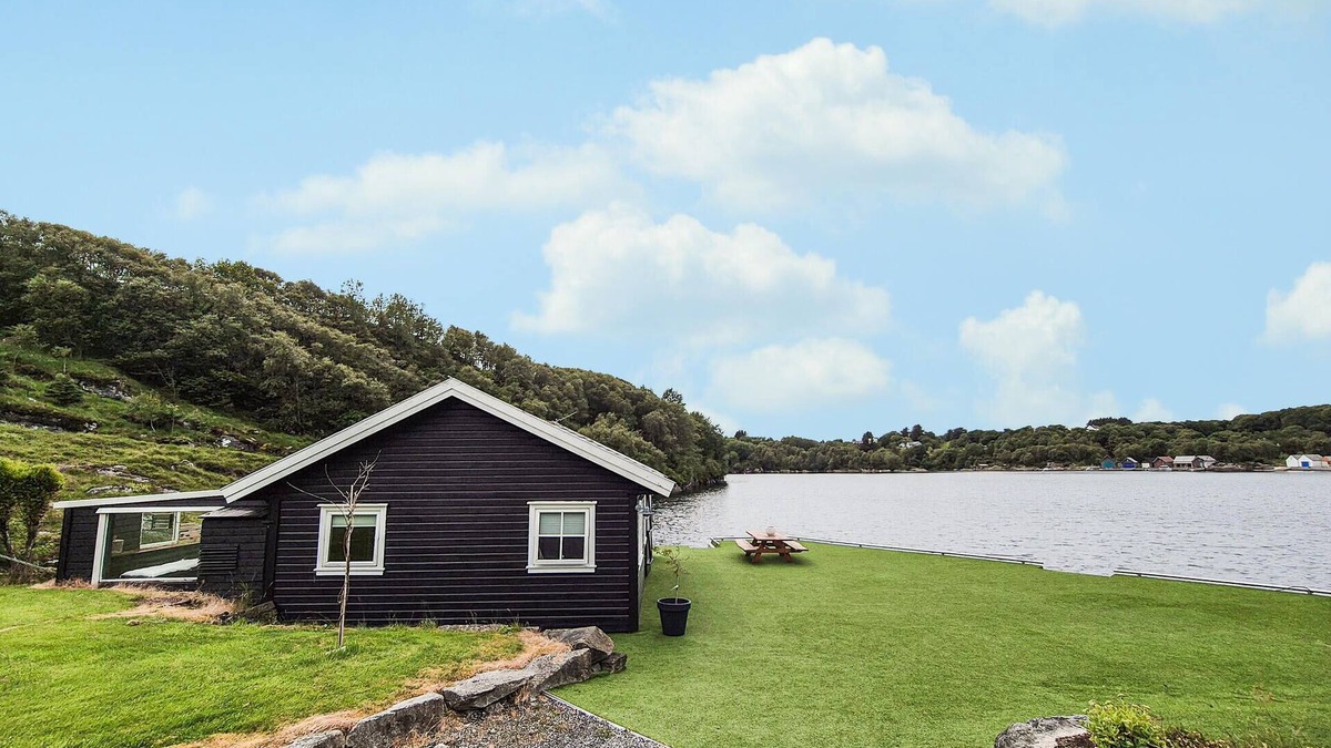 Haugesund House | 2 bedroom lovely home in Haugesund