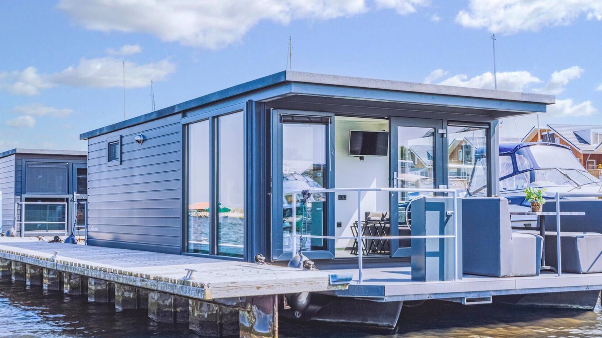 Municipality of Uitgeest Boat Rental | 2 bedroom lovely ship in Uitgeest