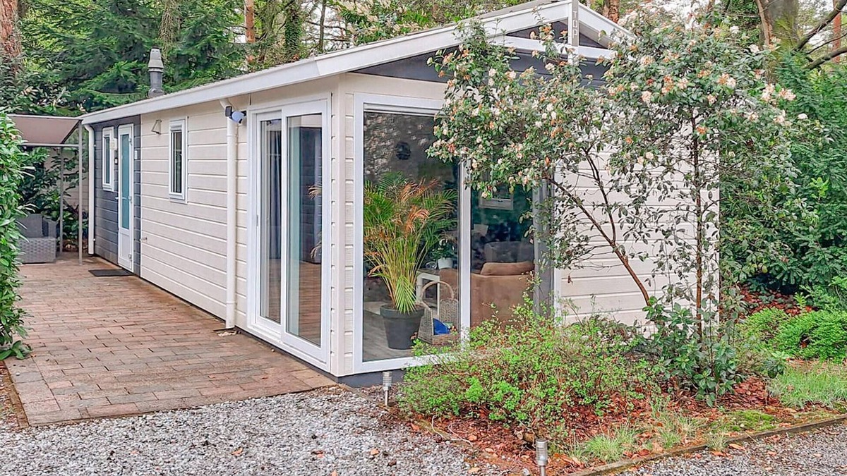 Vorden House | 2 bedroom lovely (sta)caravan in Vorden