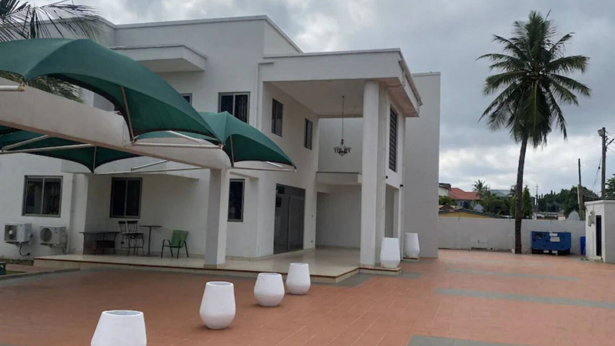 Accra Villa | 2 Bedroom Luxurious Villa @ Adolez & Suites