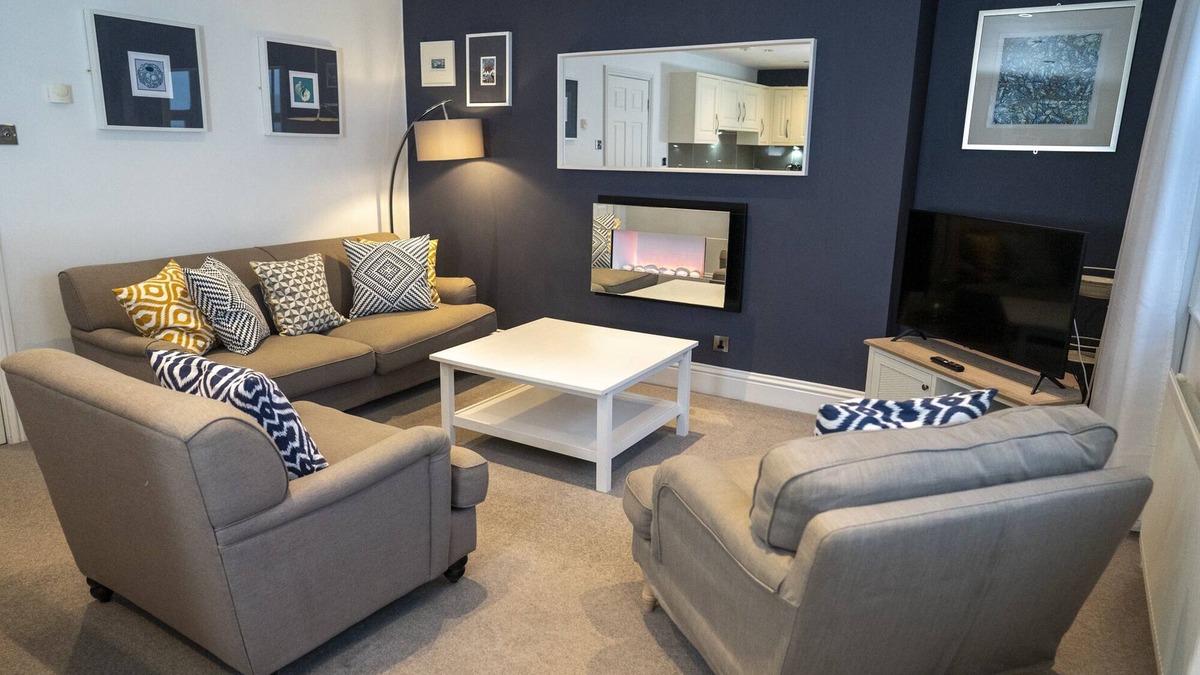 Scarborough Apartment | 2 Bedroom Luxury 'Beach Life' Apartment. Sea View
