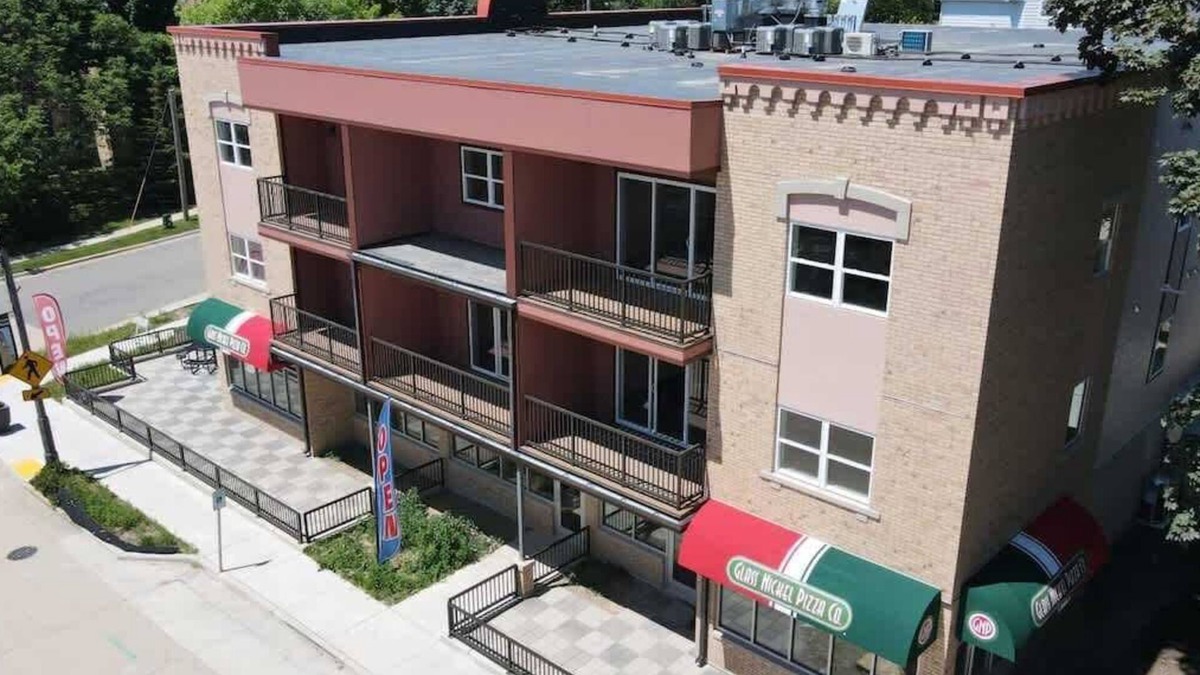 Sun Prairie Apartment | 2 Bedroom - Main Street Sun Prairie WI