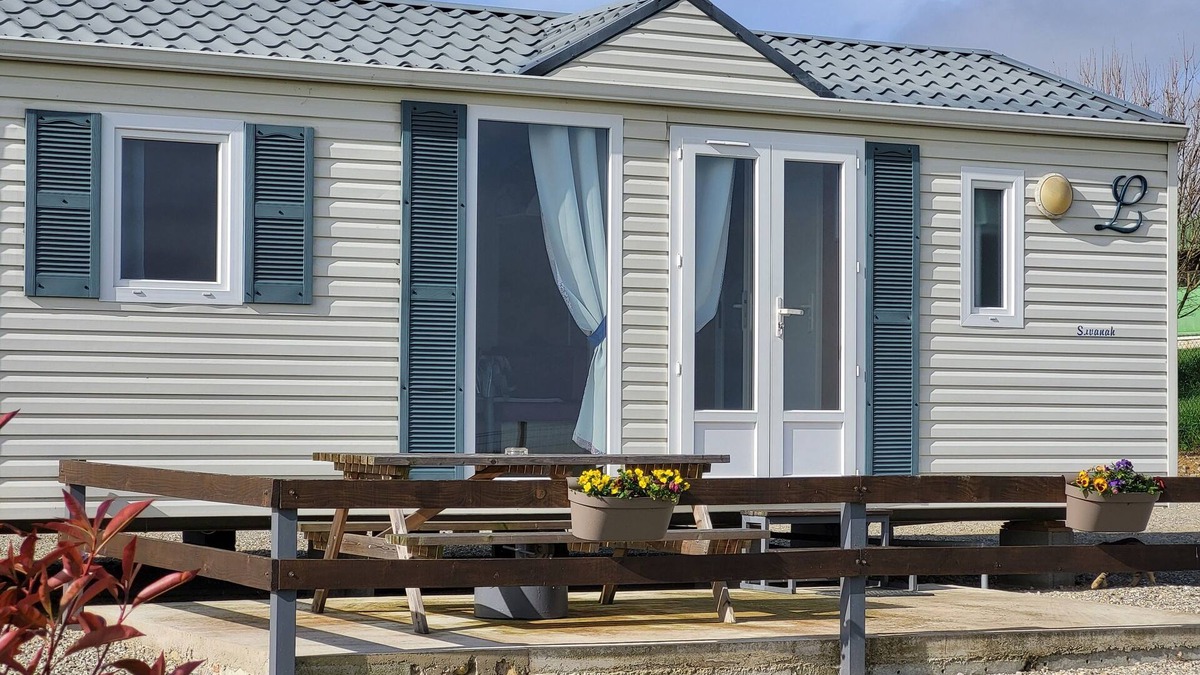Grazac House | 2 Bedroom Mobile Home in Grazac