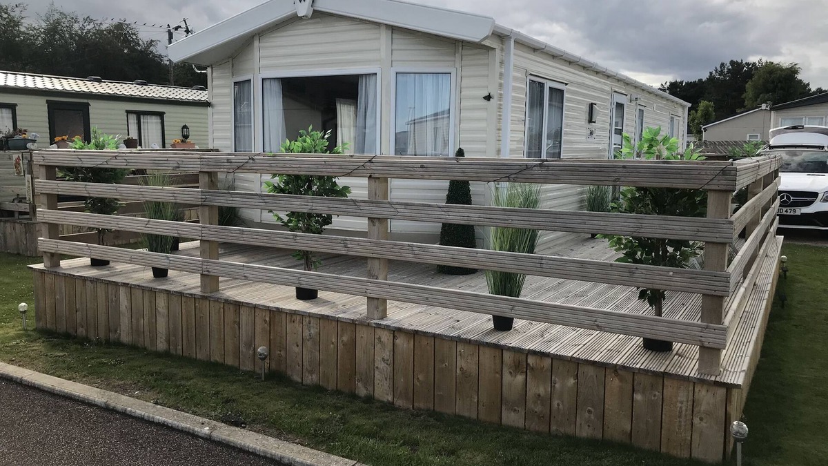 Cupar House | 2 bedroom modern caravan in Ladybank, 20 minutes to St Andrews