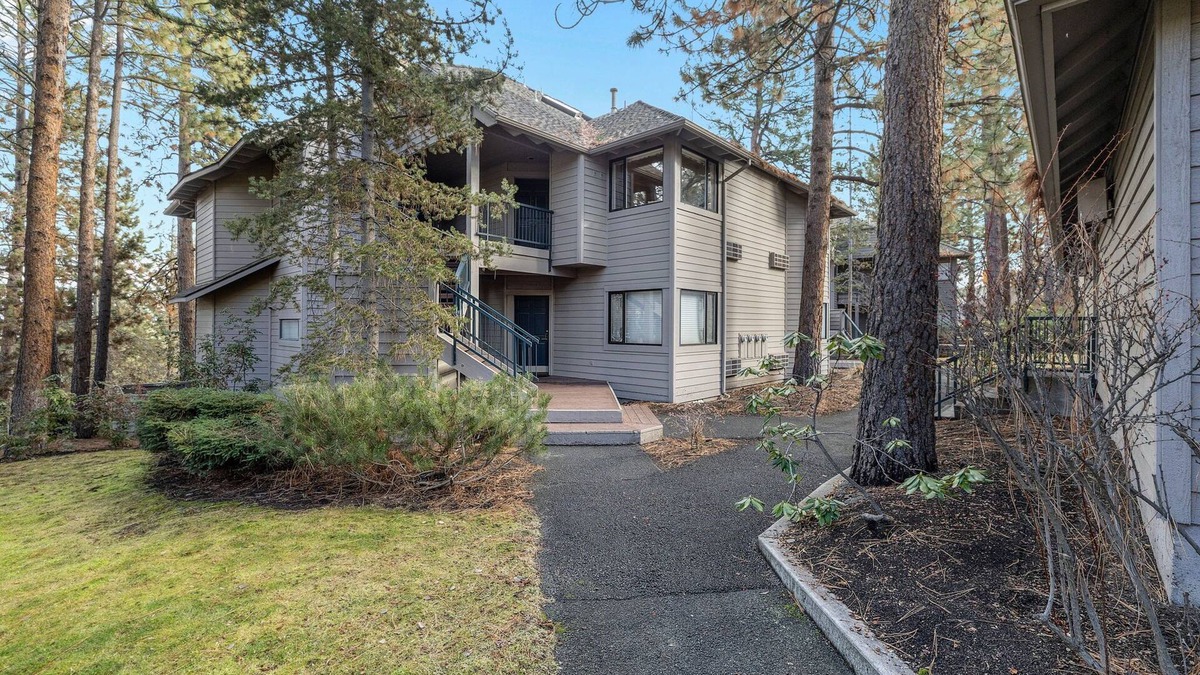 Southwest Bend Condo | 2 Bedroom Mt Bachelor Condo-Resort Amenities