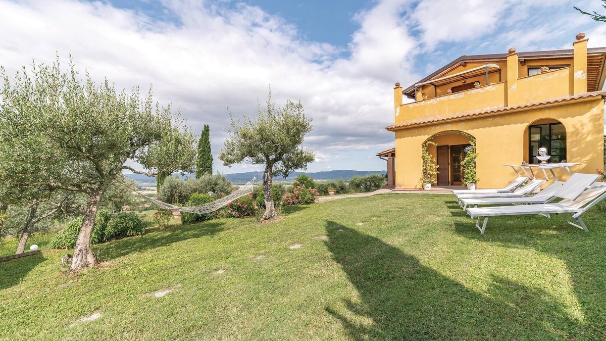 Puliciano House | 2 bedroom nice home in Arezzo -AR-