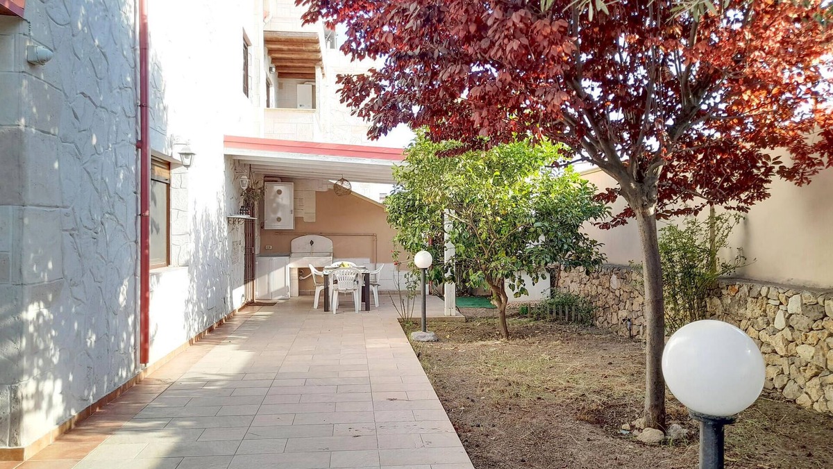 Taranto House | 2 bedroom nice home in Taranto