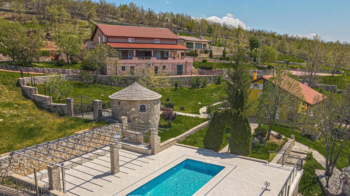 Kijevo House | 2 bedroom nice home in Kijevo