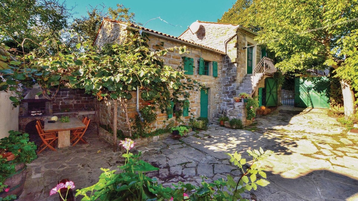 Fijeroga House | 2 bedroom nice home in Smarje